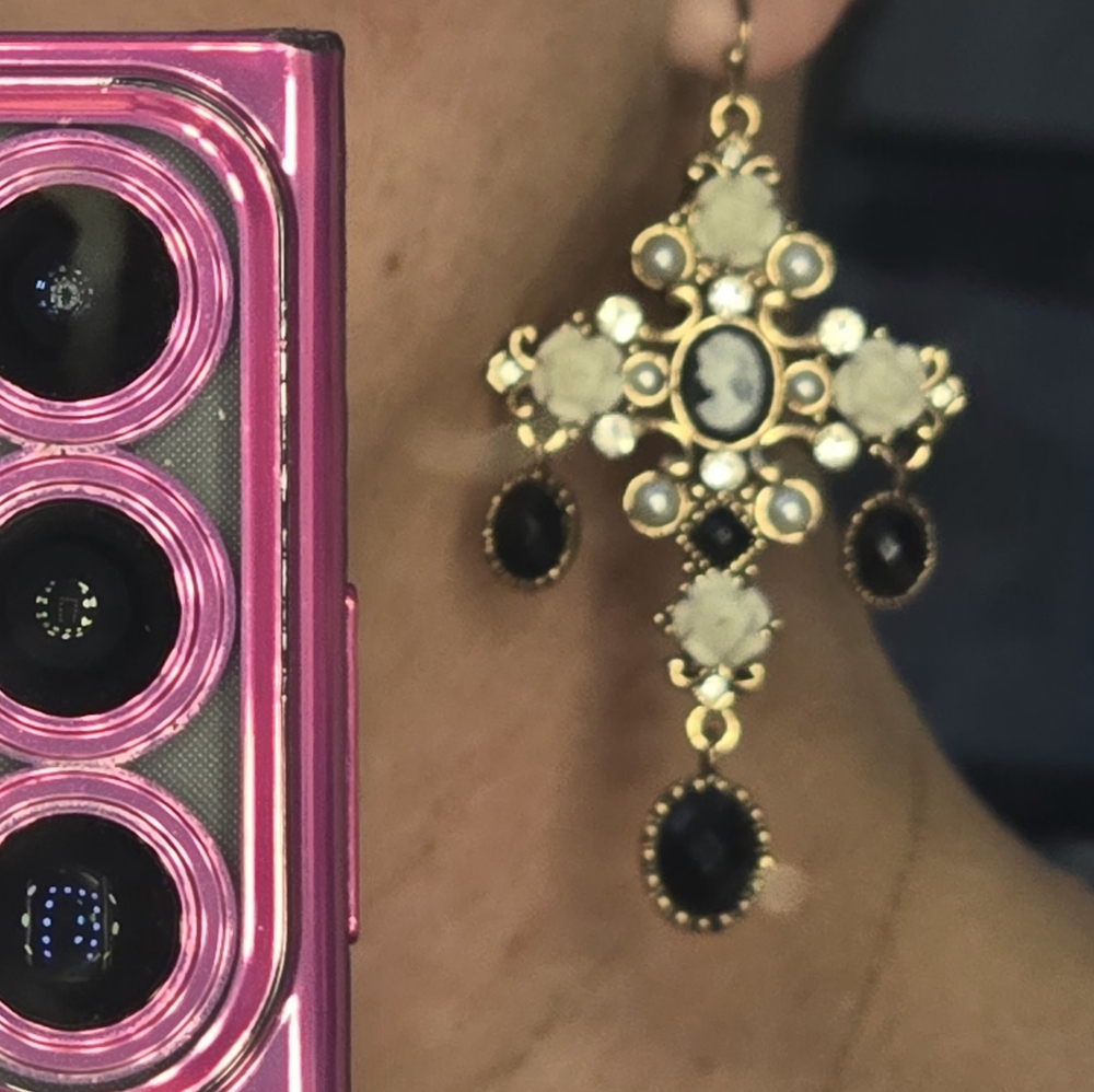VINTAGE EARRINGS!